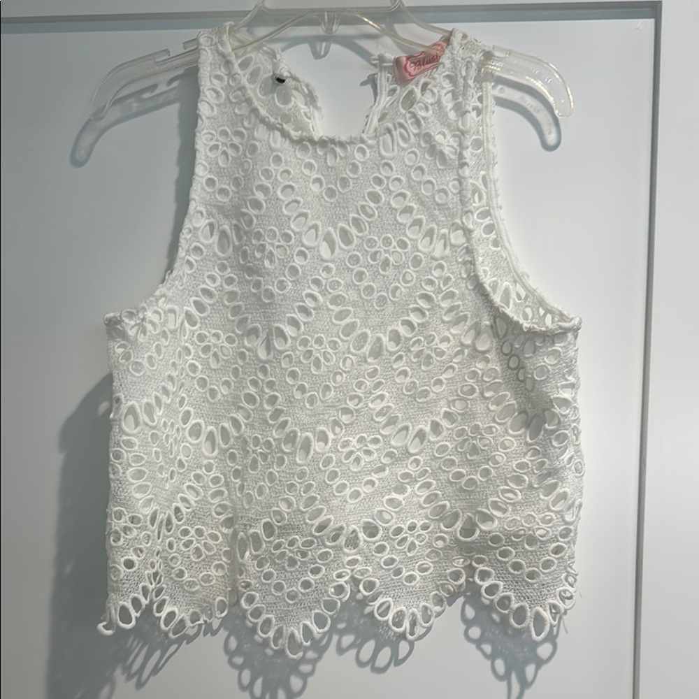 Elegant White Lace Sleeveless Top